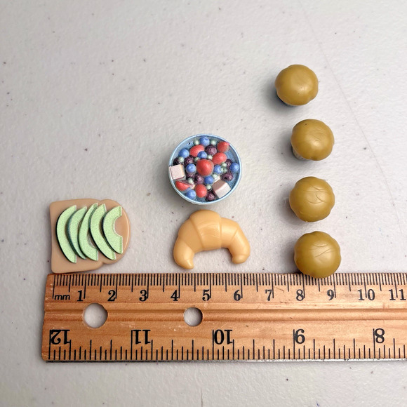 Miniature Doll Food Lot Avocado Toast Muffins Croissant Fruit Bowl 1:6 Scale - Picture 3 of 13
